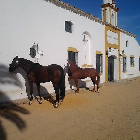Hotel Hacienda La Indiana Los Palacios Y Villafranca Exterior foto