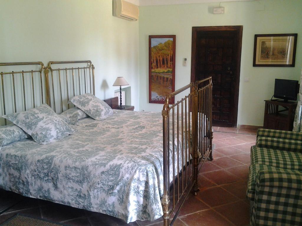 Hotel Hacienda La Indiana Los Palacios Y Villafranca Habitación foto