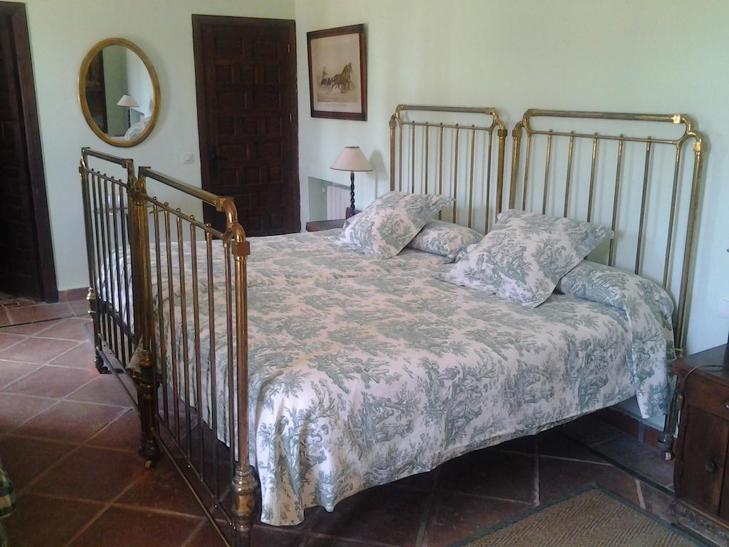 Hotel Hacienda La Indiana Los Palacios Y Villafranca Habitación foto