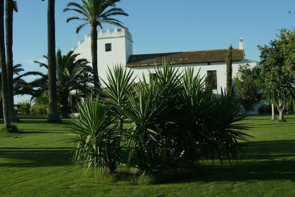 Hotel Hacienda La Indiana Los Palacios Y Villafranca Exterior foto